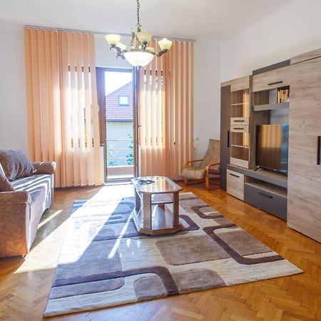 Barok Appart Braşov Exteriör bild